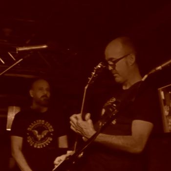 Novelty rock club