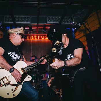 Concierto en Intruso