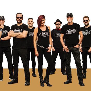 SEVEN en concierto