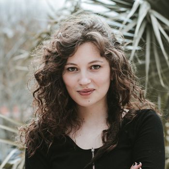 Rachel Reyes (voz)