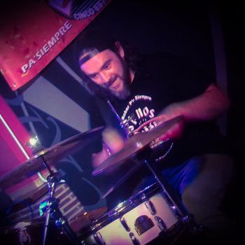 A la BAteria Eric Dominguez