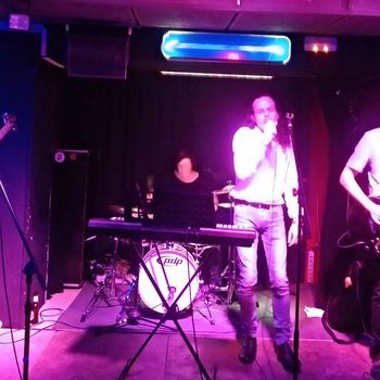 perlita en New Underground