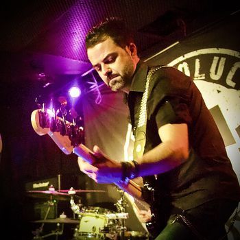 Ruben Moreno “Guile” - BAJO -