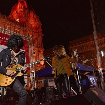 Crimson and Clover en la Plaza de María Pita