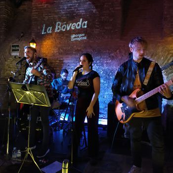 Sombra Doble | grupo de versiones indie español, en La Bóveda del Albergue (Zaragoza)