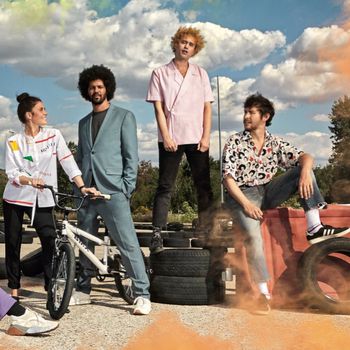 The parrots 5