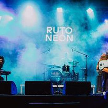 Ruto Neón 4