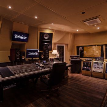 Control A Escuchas