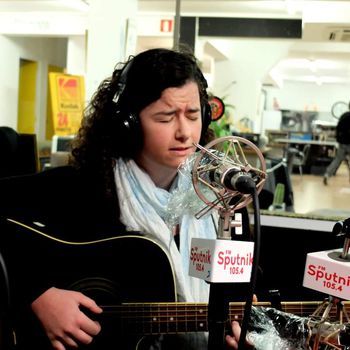 En la radio