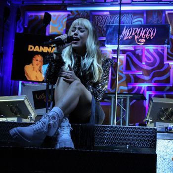Danna Paola en Los40 Stage de Los 40