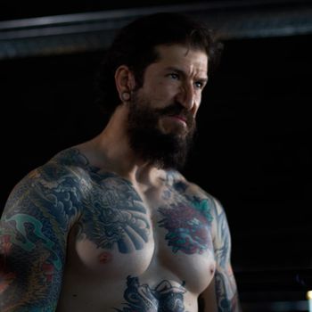 Daniel Prim en el videoclip de Linze "El Diablo"