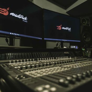 Control-Room 2