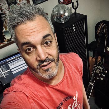 Ulises Messner home estudio