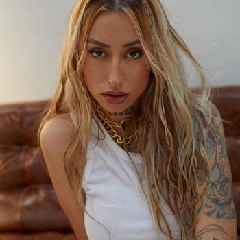 Lara Taylor 2
