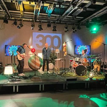 Los 300 3