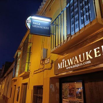 Milwaukee 2