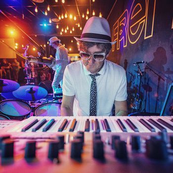 BoutiQue Rock Band - Live