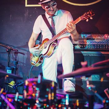 BoutiQue Rock Band - Live