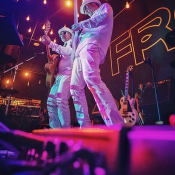 BoutiQue Rock Band - Live