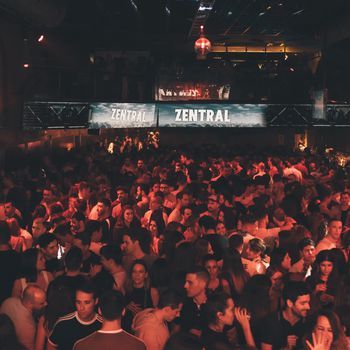 Zentral