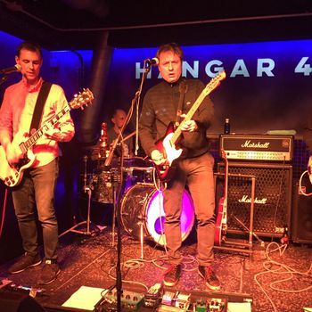 En directo en la sala Hangar 48. (Sábado 3 de marzo de 2018).